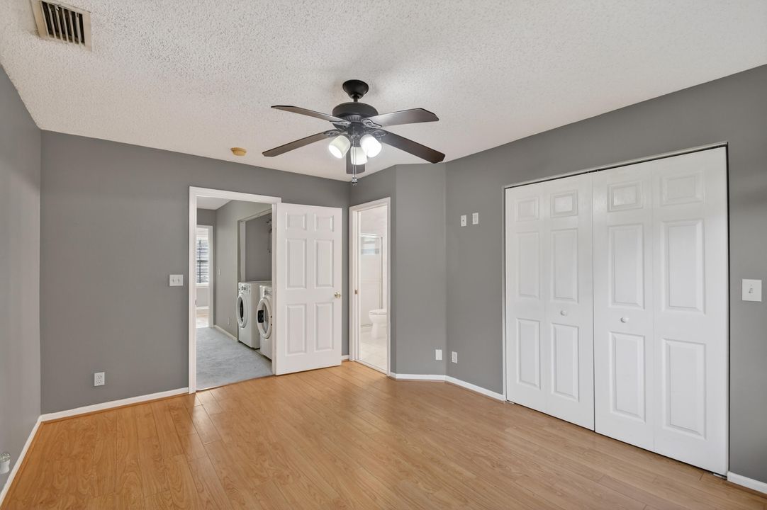 For Sale: $324,000 (2 beds, 2 baths, 1008 Square Feet)