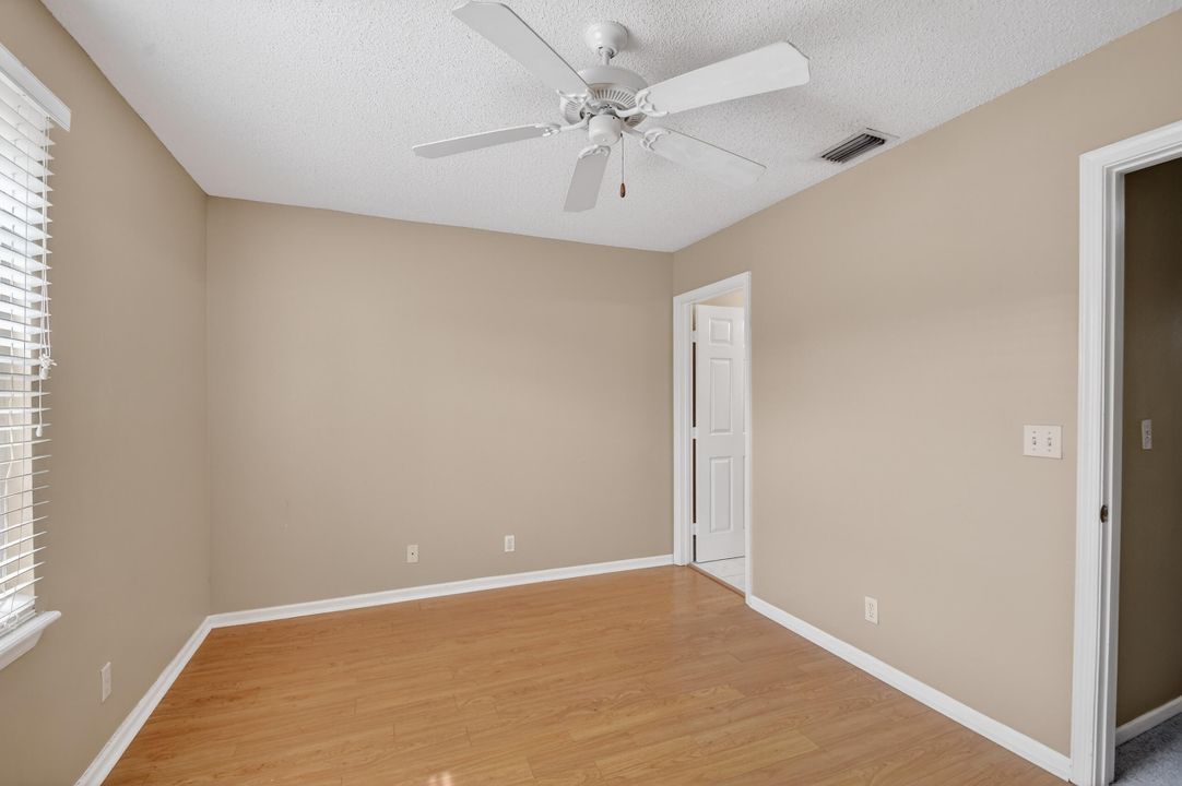 For Sale: $324,000 (2 beds, 2 baths, 1008 Square Feet)