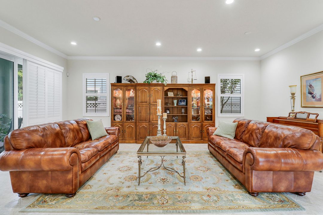 На продажу: $1,200,000 (3 спален, 2 ванн, 2112 Квадратных фут)