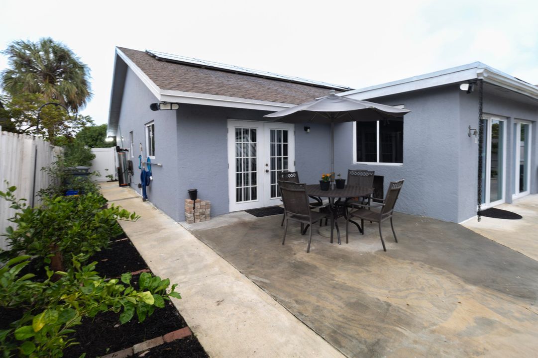 For Sale: $649,000 (3 beds, 2 baths, 1668 Square Feet)