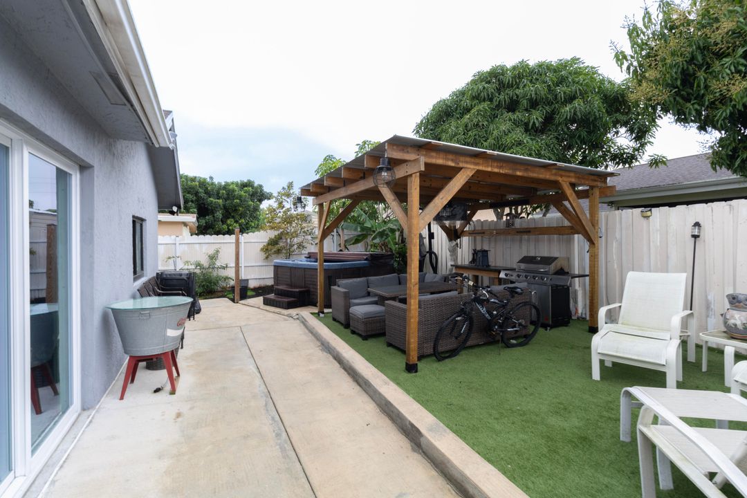 For Sale: $649,000 (3 beds, 2 baths, 1668 Square Feet)