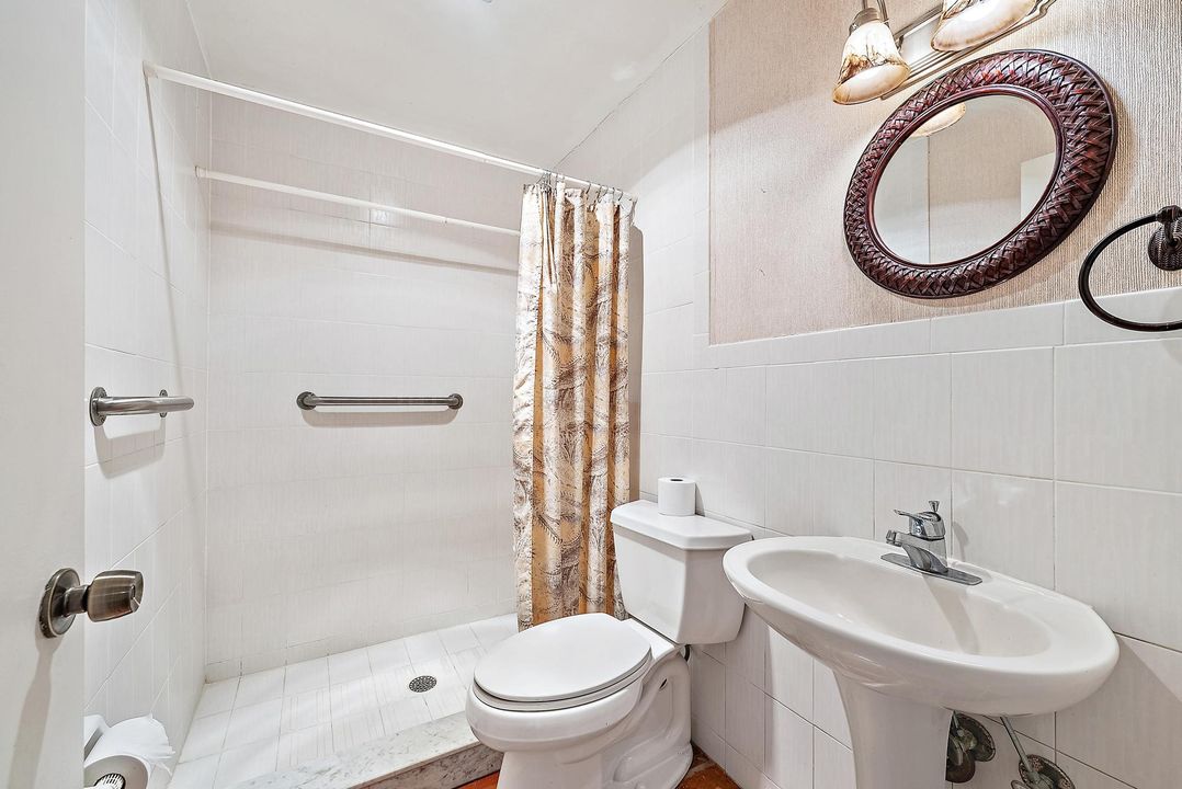 На продажу: $989,000 (4 спален, 3 ванн, 2405 Квадратных фут)