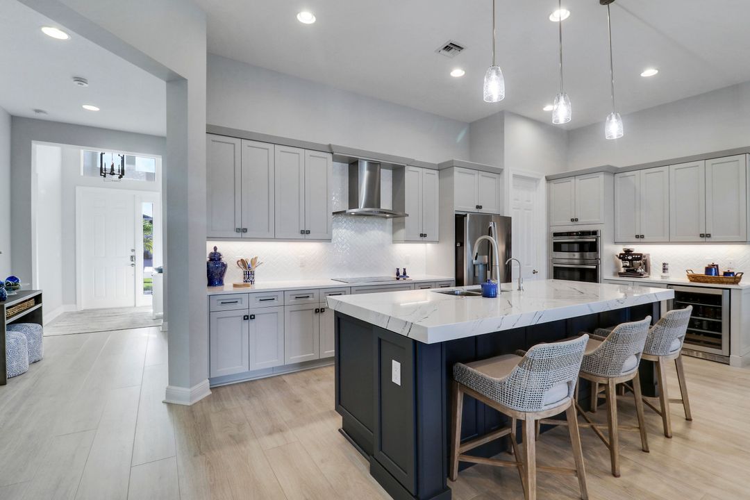 待售: $599,000 (3 贝兹, 2 浴室, 1932 平方英尺)