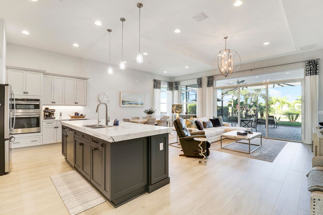 待售: $599,000 (3 贝兹, 2 浴室, 1932 平方英尺)