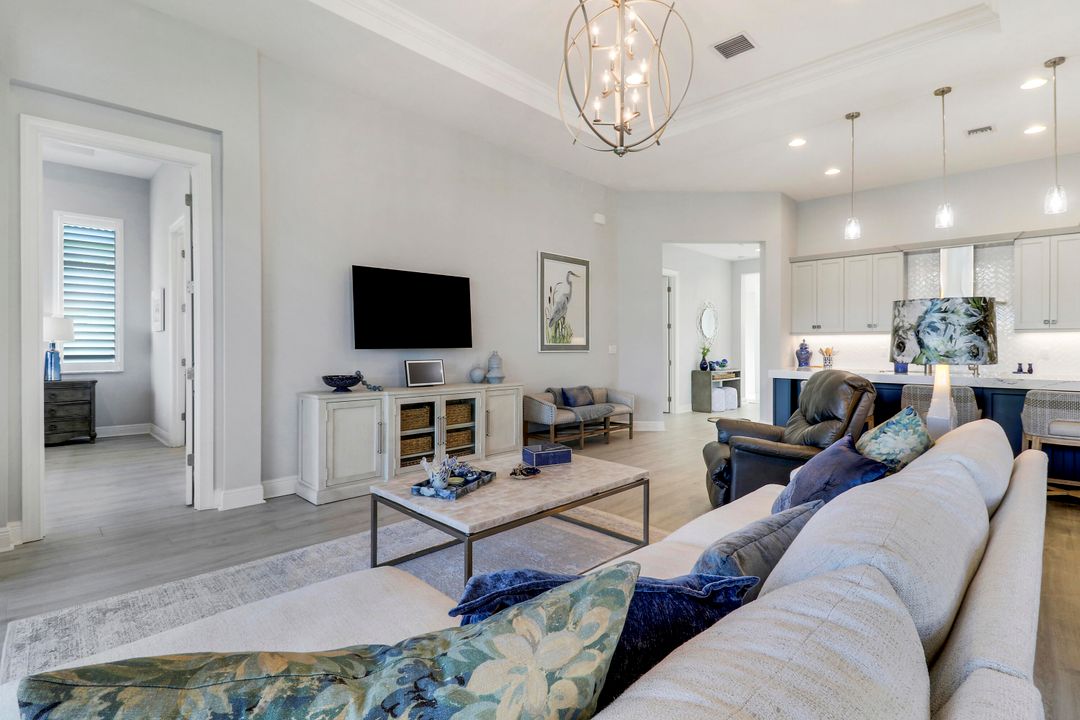 待售: $599,000 (3 贝兹, 2 浴室, 1932 平方英尺)