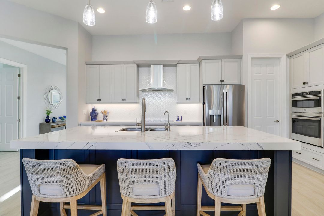 待售: $599,000 (3 贝兹, 2 浴室, 1932 平方英尺)