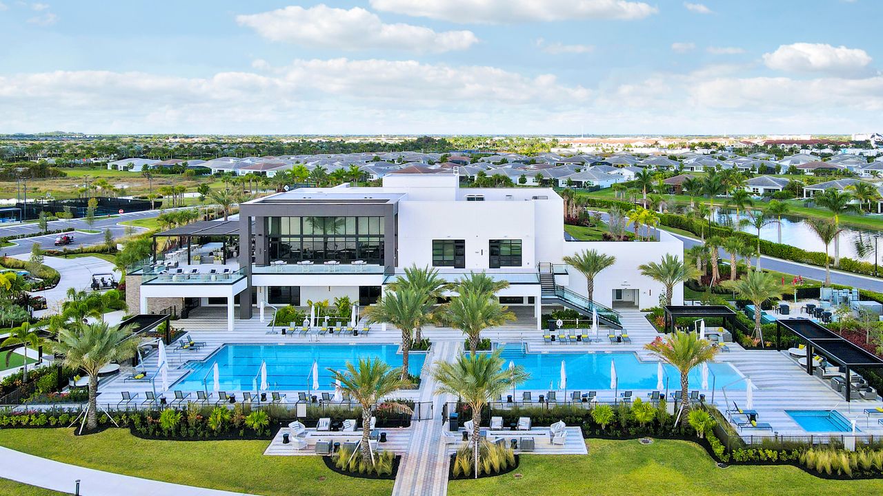 For Sale: $449,000 (2 beds, 2 baths, 2354 Square Feet)