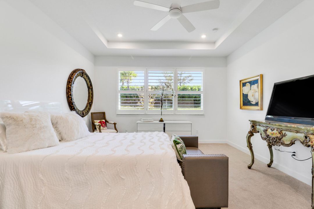 For Sale: $449,000 (2 beds, 2 baths, 2354 Square Feet)