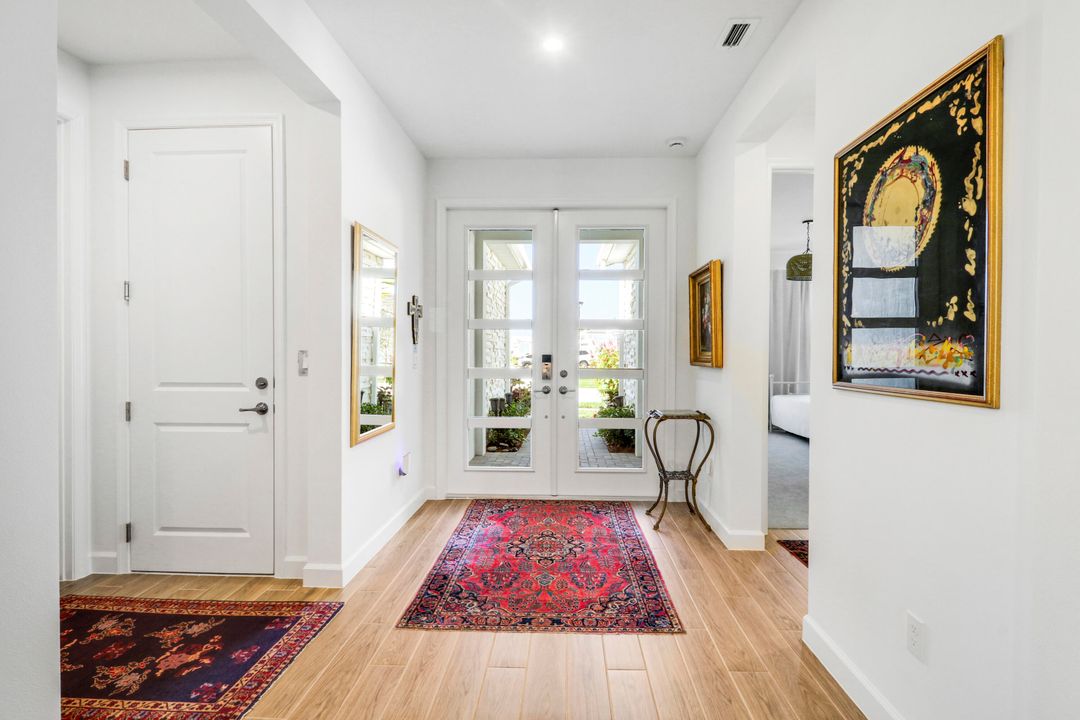 For Sale: $449,000 (2 beds, 2 baths, 2354 Square Feet)