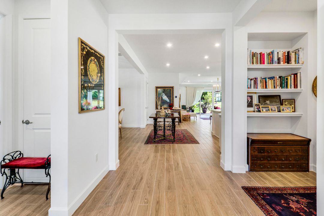 For Sale: $449,000 (2 beds, 2 baths, 2354 Square Feet)