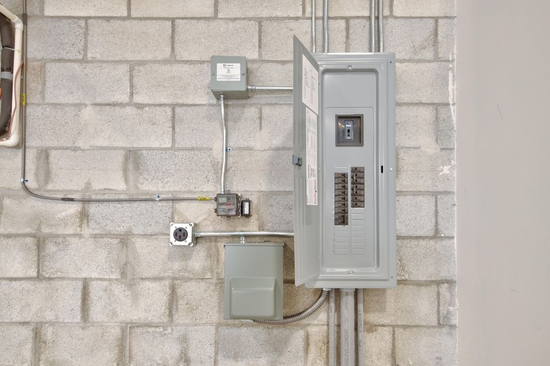 For Sale: $515,000 (0 beds, 0 baths, 1587 Square Feet)