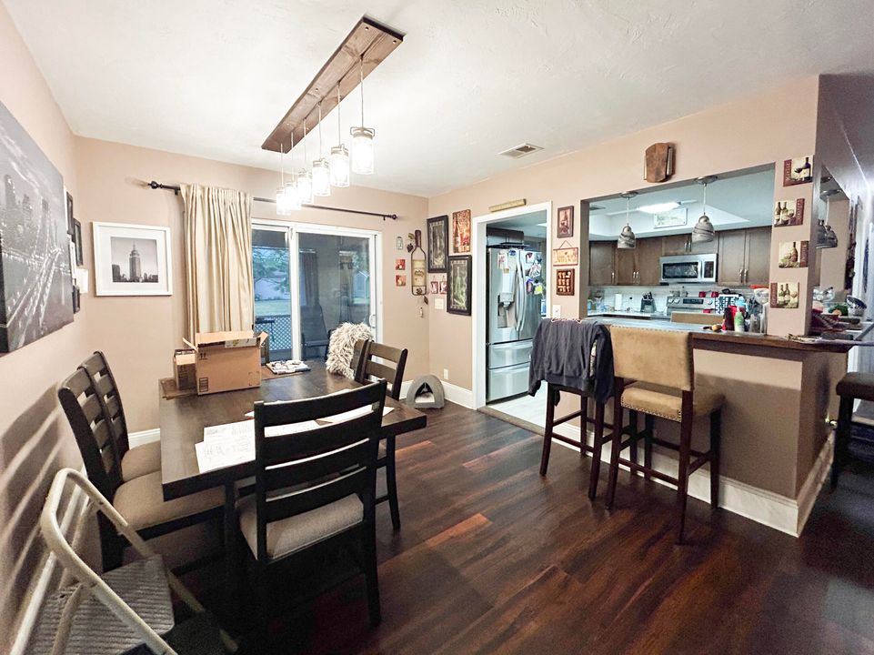 En Venta: $249,995 (2 camas, 2 baños, 1241 Pies cuadrados)