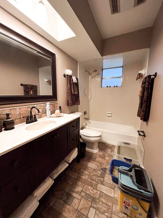 En Venta: $249,995 (2 camas, 2 baños, 1241 Pies cuadrados)