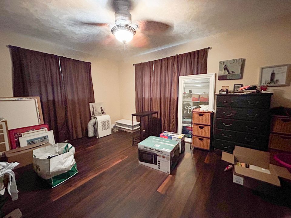 En Venta: $249,995 (2 camas, 2 baños, 1241 Pies cuadrados)