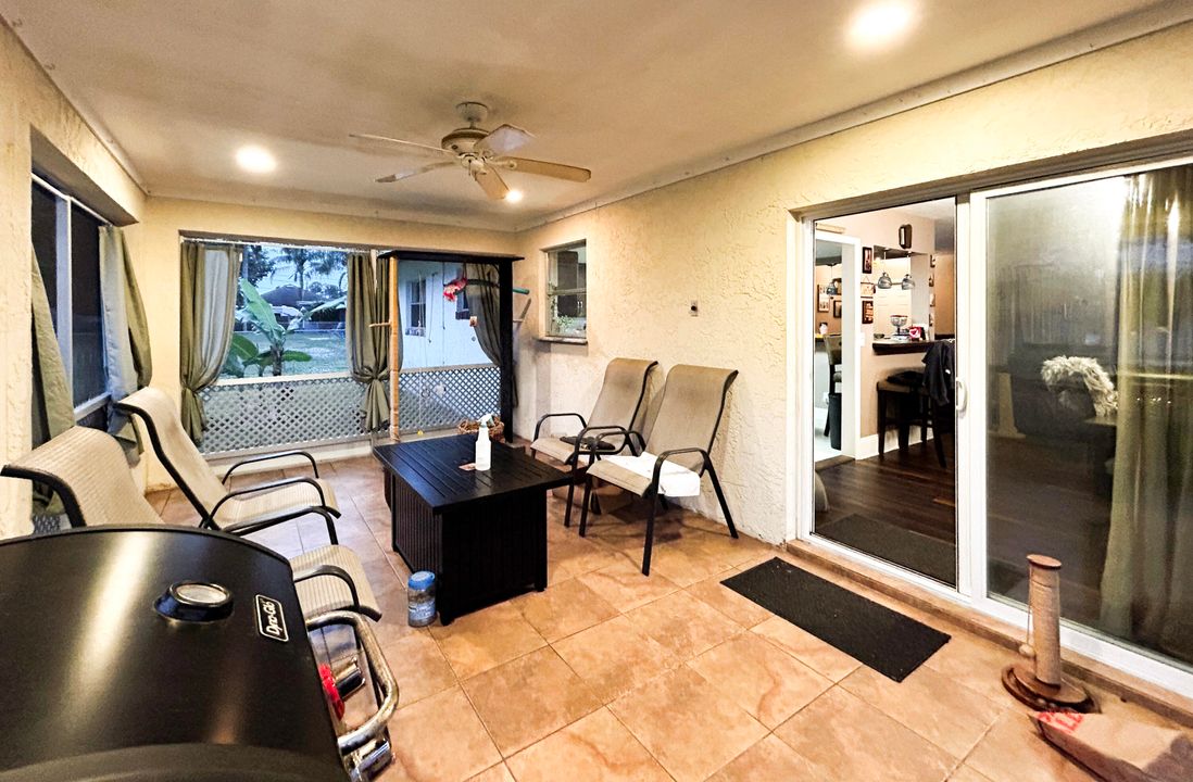 En Venta: $249,995 (2 camas, 2 baños, 1241 Pies cuadrados)