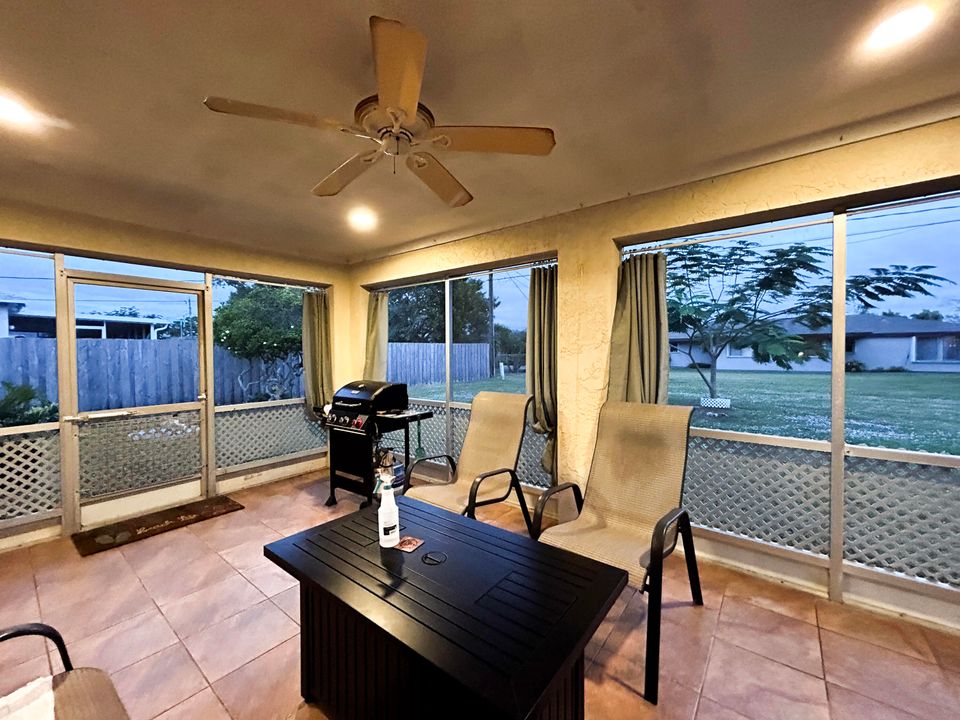 En Venta: $249,995 (2 camas, 2 baños, 1241 Pies cuadrados)