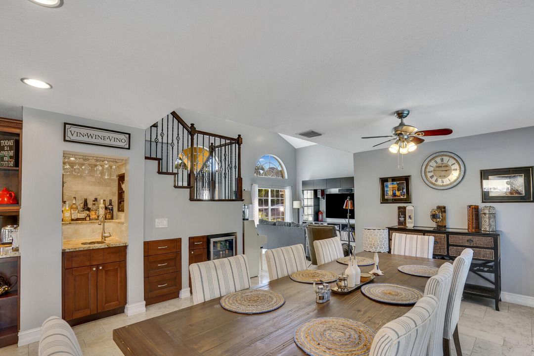 En Venta: $759,000 (5 camas, 3 baños, 2550 Pies cuadrados)