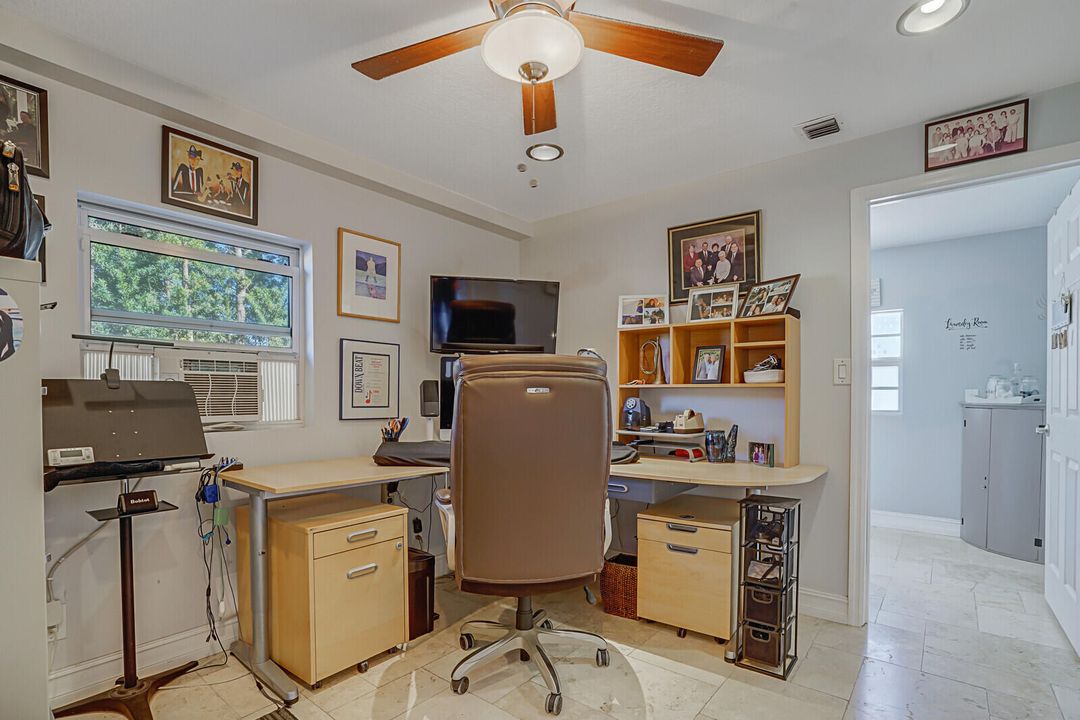 En Venta: $759,000 (5 camas, 3 baños, 2550 Pies cuadrados)