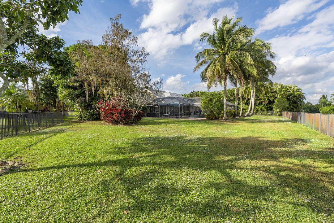 En Venta: $995,000 (4 camas, 3 baños, 2680 Pies cuadrados)