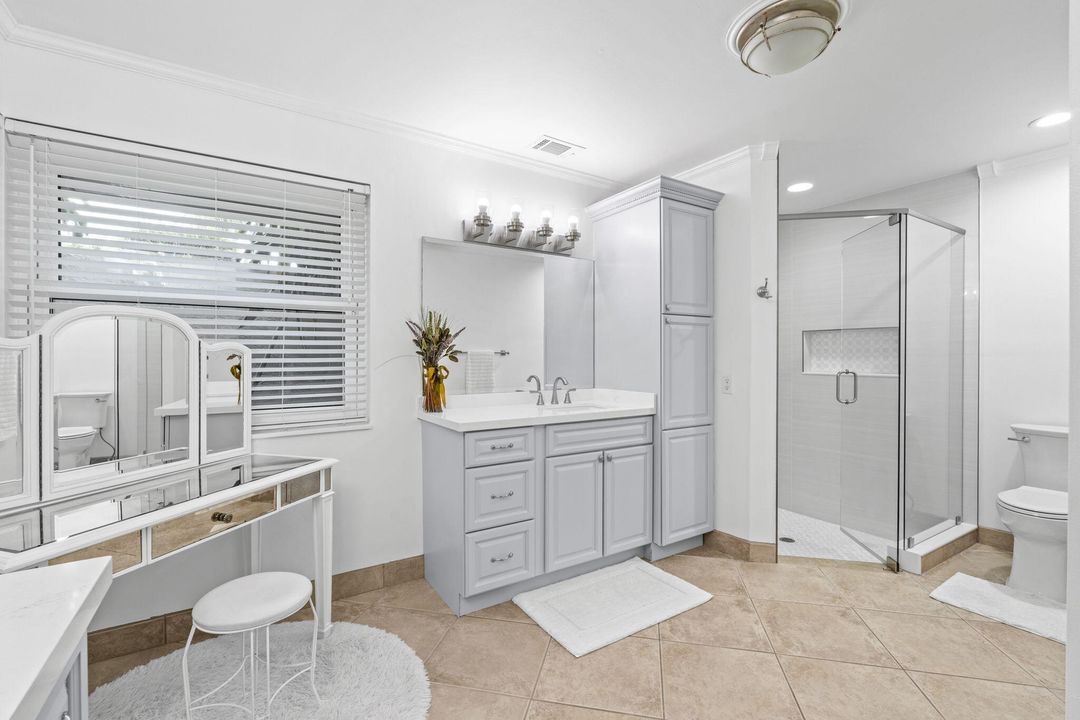 En Venta: $995,000 (4 camas, 3 baños, 2680 Pies cuadrados)