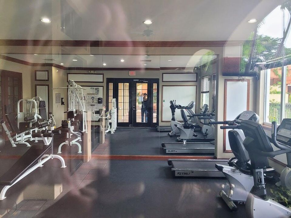 出租: $2,300 (3 贝兹, 2 浴室, 1204 平方英尺)