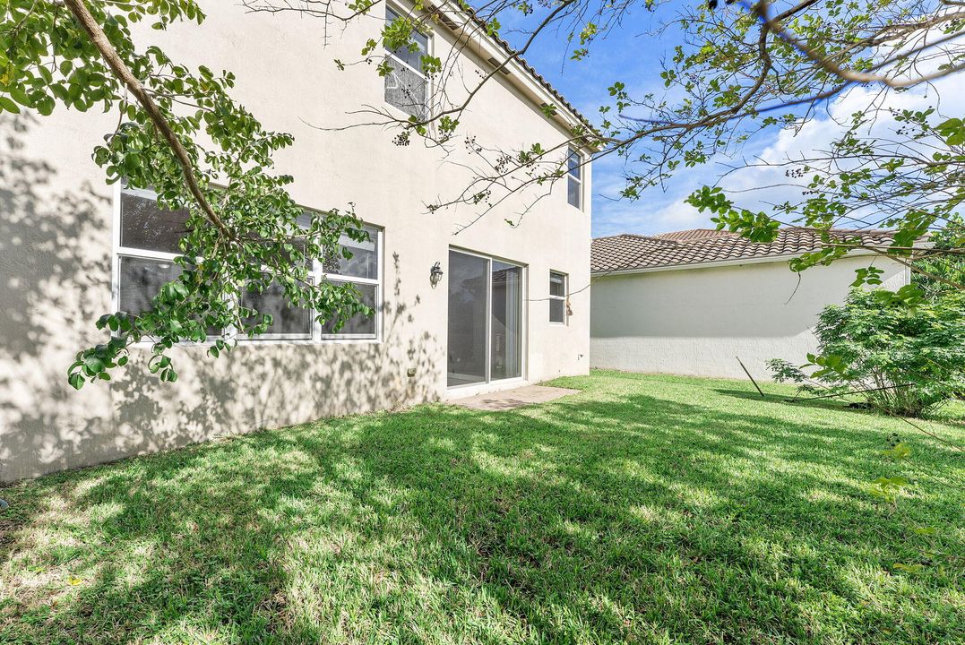 待售: $700,000 (5 贝兹, 3 浴室, 2816 平方英尺)