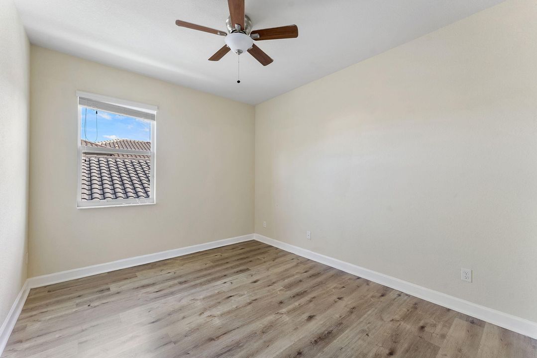 待售: $700,000 (5 贝兹, 3 浴室, 2816 平方英尺)