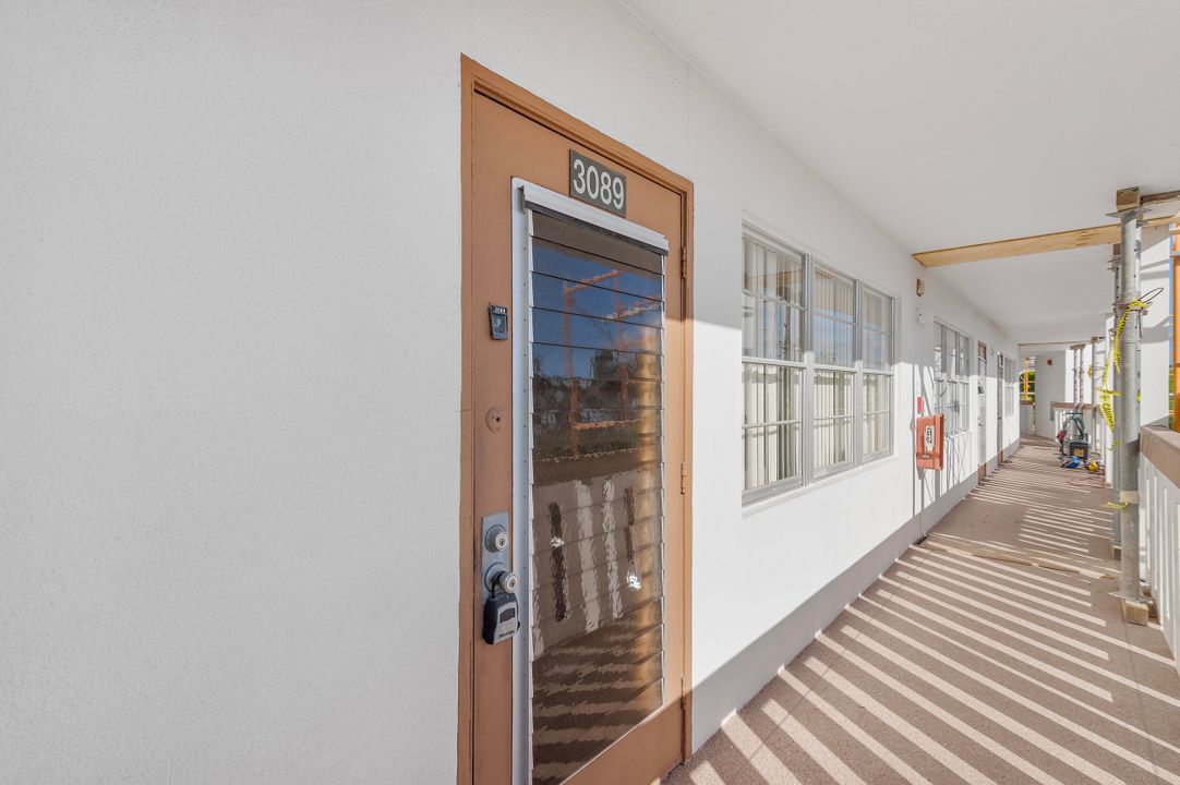 待售: $115,000 (1 贝兹, 1 浴室, 738 平方英尺)