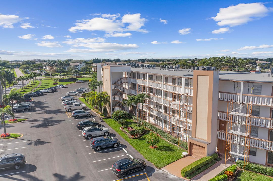 待售: $115,000 (1 贝兹, 1 浴室, 738 平方英尺)