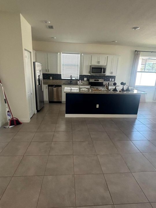 В аренду: $2,800 (3 спален, 2 ванн, 1649 Квадратных фут)