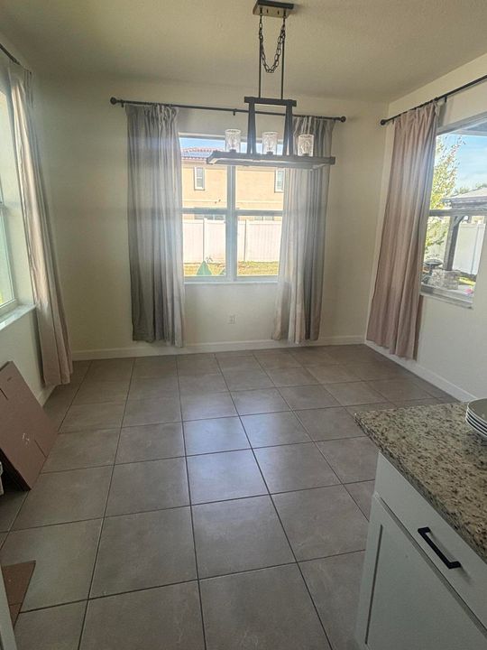 В аренду: $2,800 (3 спален, 2 ванн, 1649 Квадратных фут)