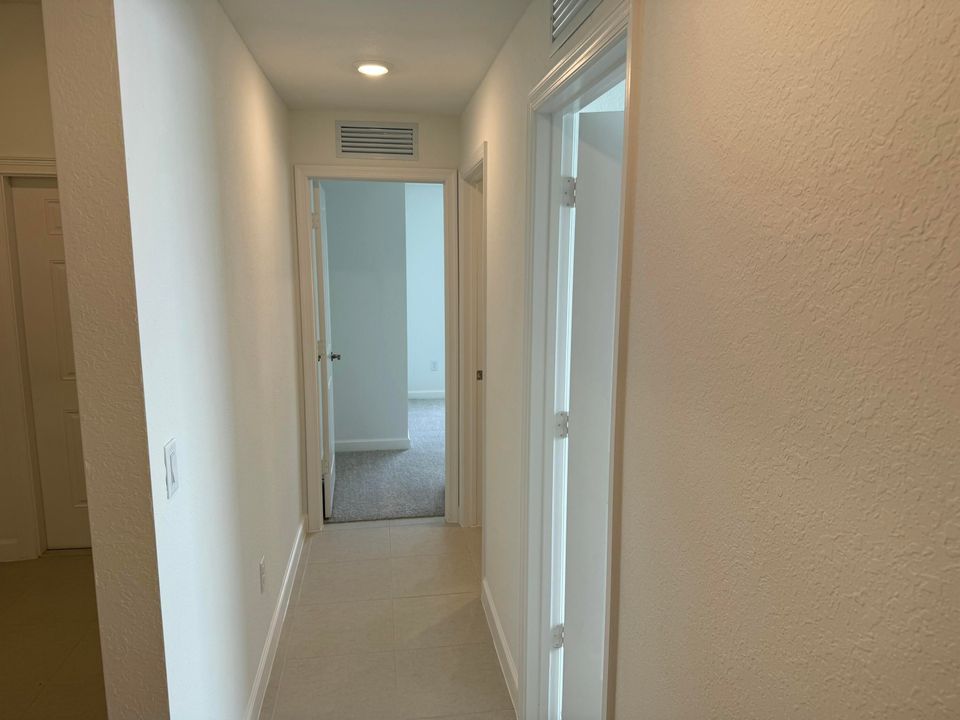 В аренду: $2,750 (4 спален, 2 ванн, 1937 Квадратных фут)