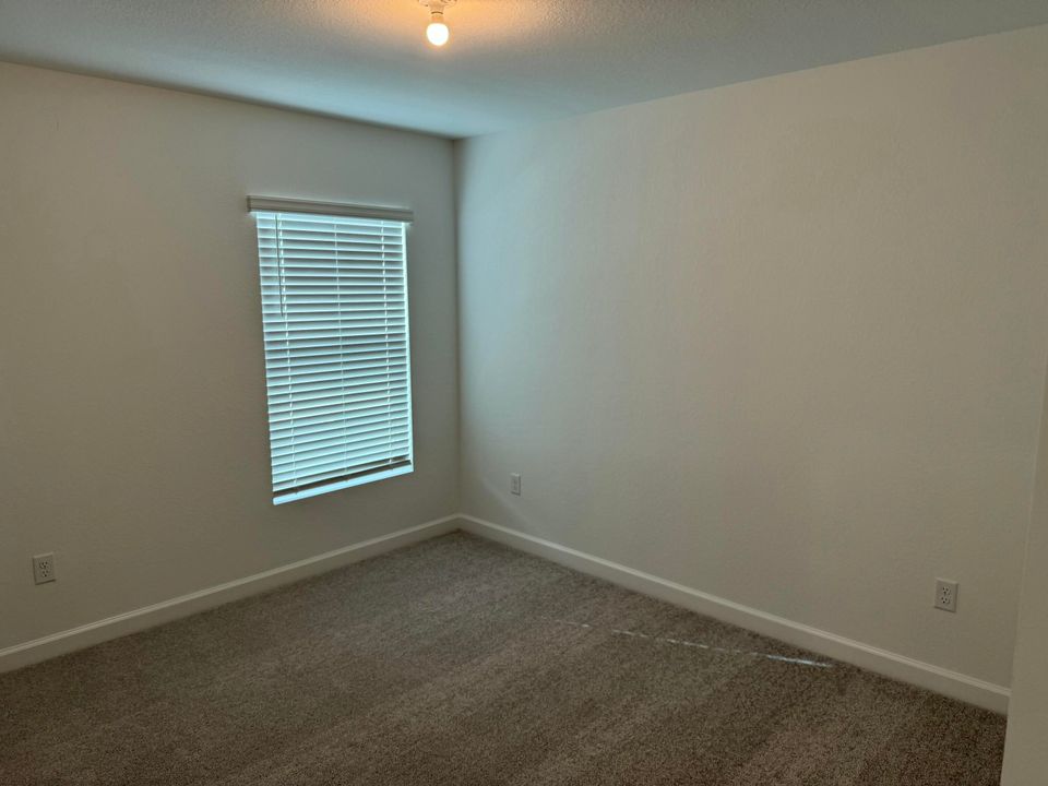 В аренду: $2,750 (4 спален, 2 ванн, 1937 Квадратных фут)