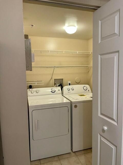 出租: $2,300 (3 贝兹, 2 浴室, 1204 平方英尺)