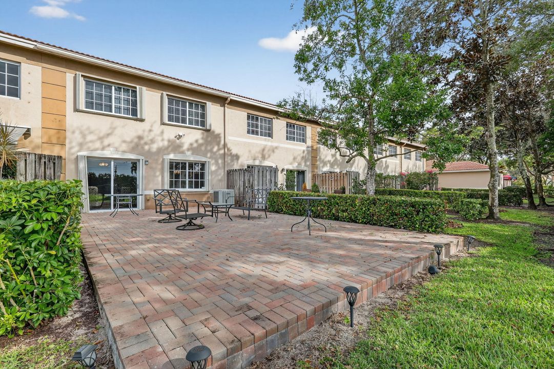 For Sale: $399,000 (3 beds, 2 baths, 1441 Square Feet)