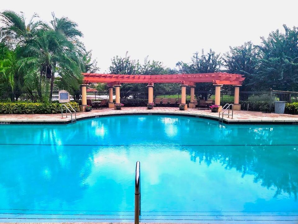 出租: $2,300 (3 贝兹, 2 浴室, 1204 平方英尺)