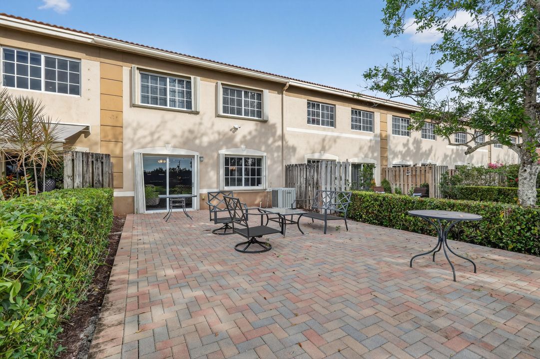 For Sale: $399,000 (3 beds, 2 baths, 1441 Square Feet)