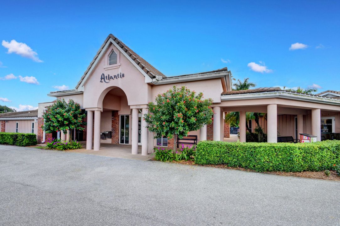 For Sale: $799,900 (4 beds, 2 baths, 2146 Square Feet)