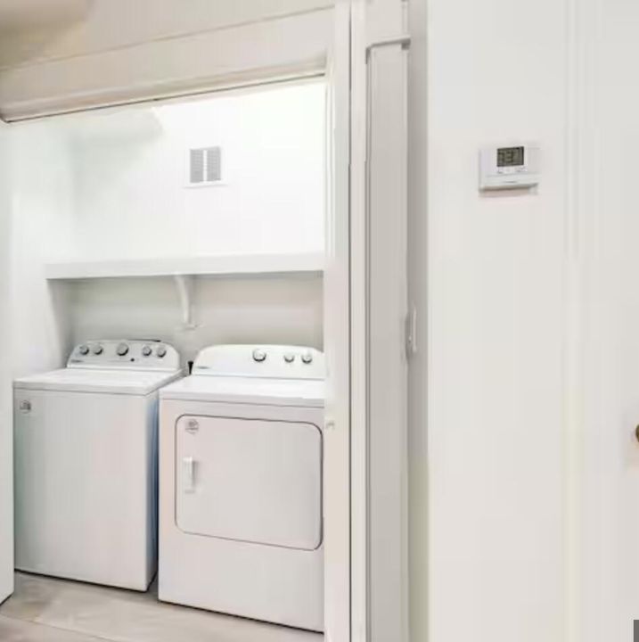 For Rent: $2,400 (2 beds, 2 baths, 1031 Square Feet)