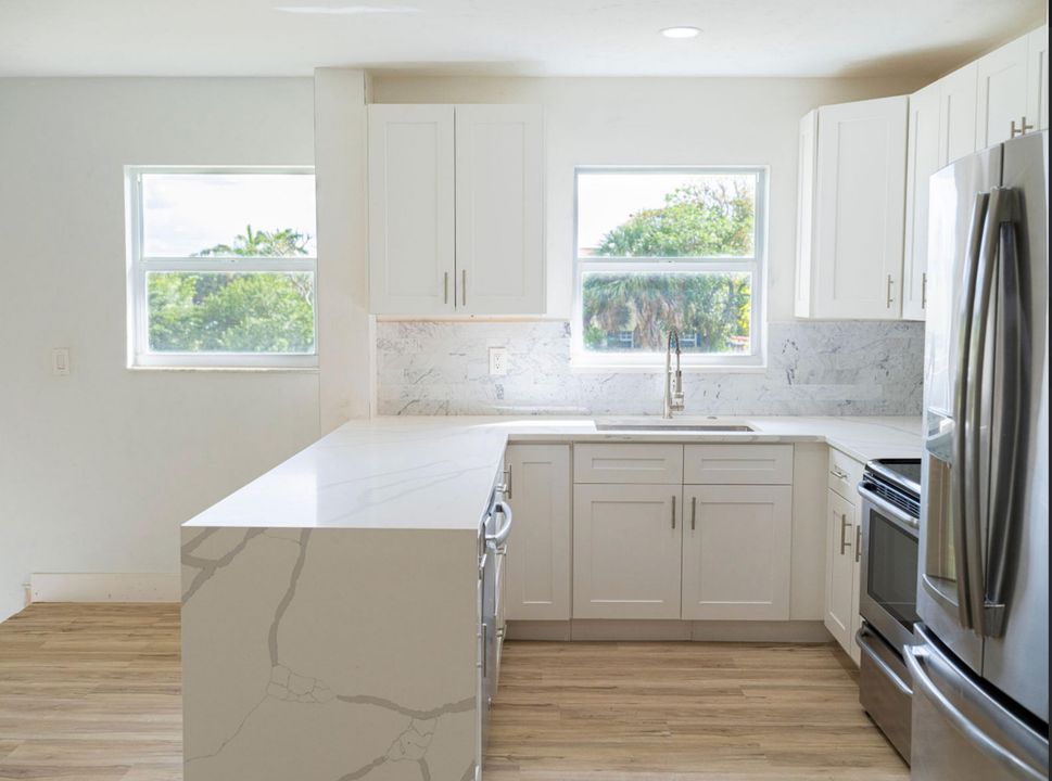 For Rent: $2,400 (2 beds, 2 baths, 1031 Square Feet)