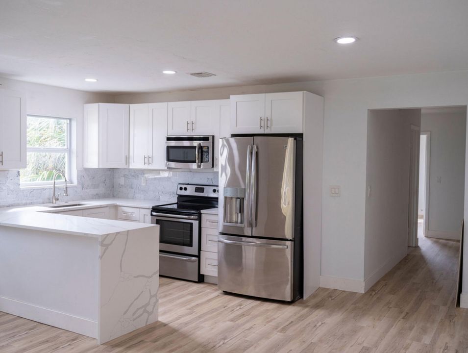 For Rent: $2,400 (2 beds, 2 baths, 1031 Square Feet)