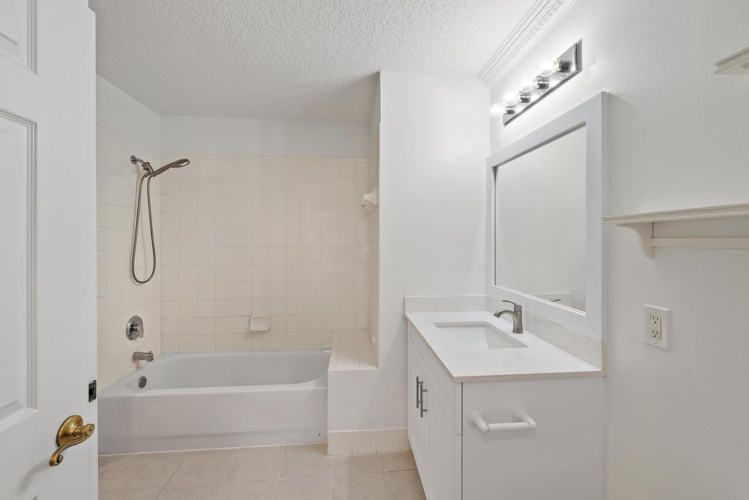 En Venta: $369,000 (2 camas, 2 baños, 1008 Pies cuadrados)