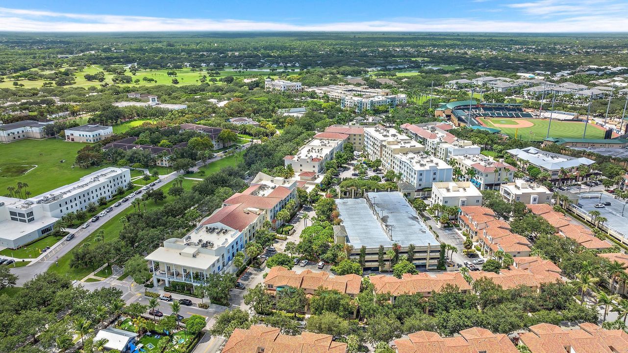 En Venta: $369,000 (2 camas, 2 baños, 1008 Pies cuadrados)