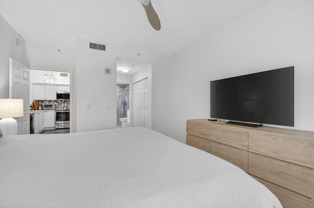 待售: $625,000 (2 贝兹, 2 浴室, 1073 平方英尺)