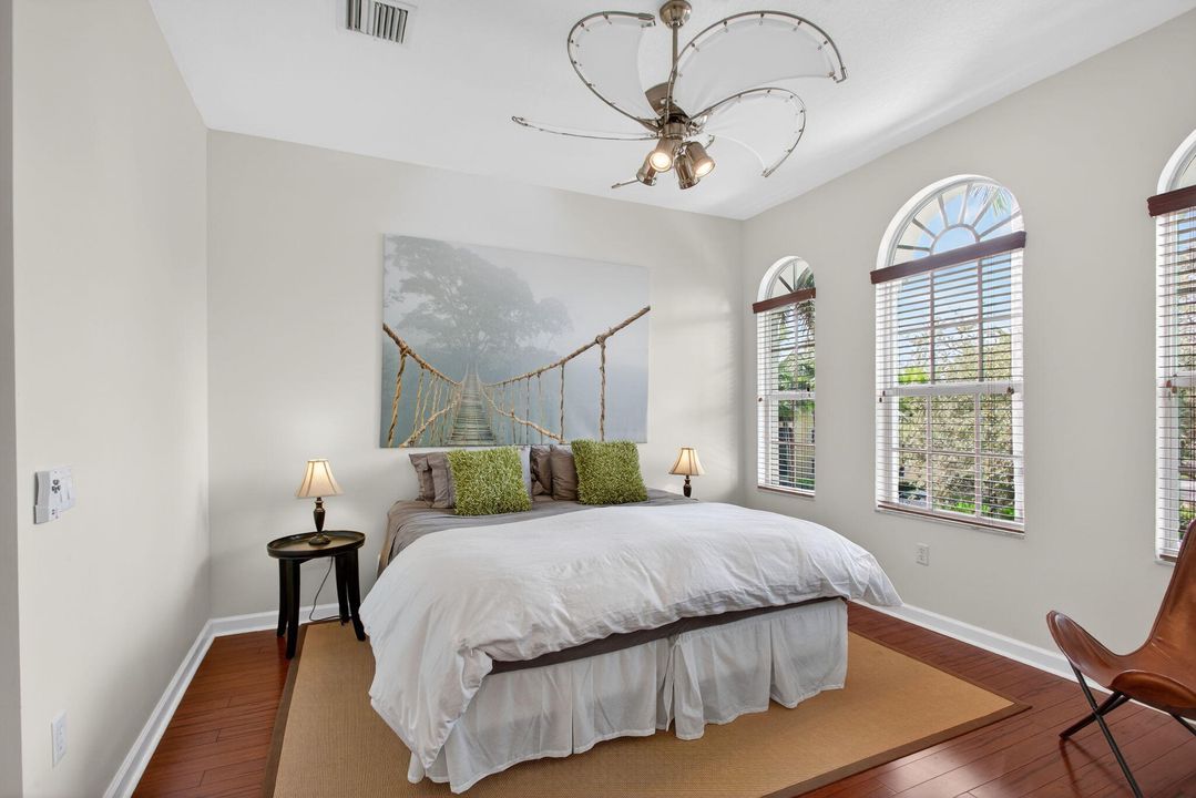 En Venta: $545,000 (2 camas, 3 baños, 2096 Pies cuadrados)