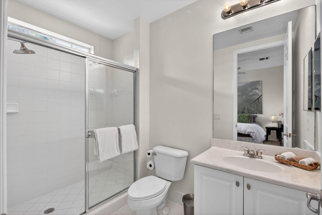 En Venta: $545,000 (2 camas, 3 baños, 2096 Pies cuadrados)