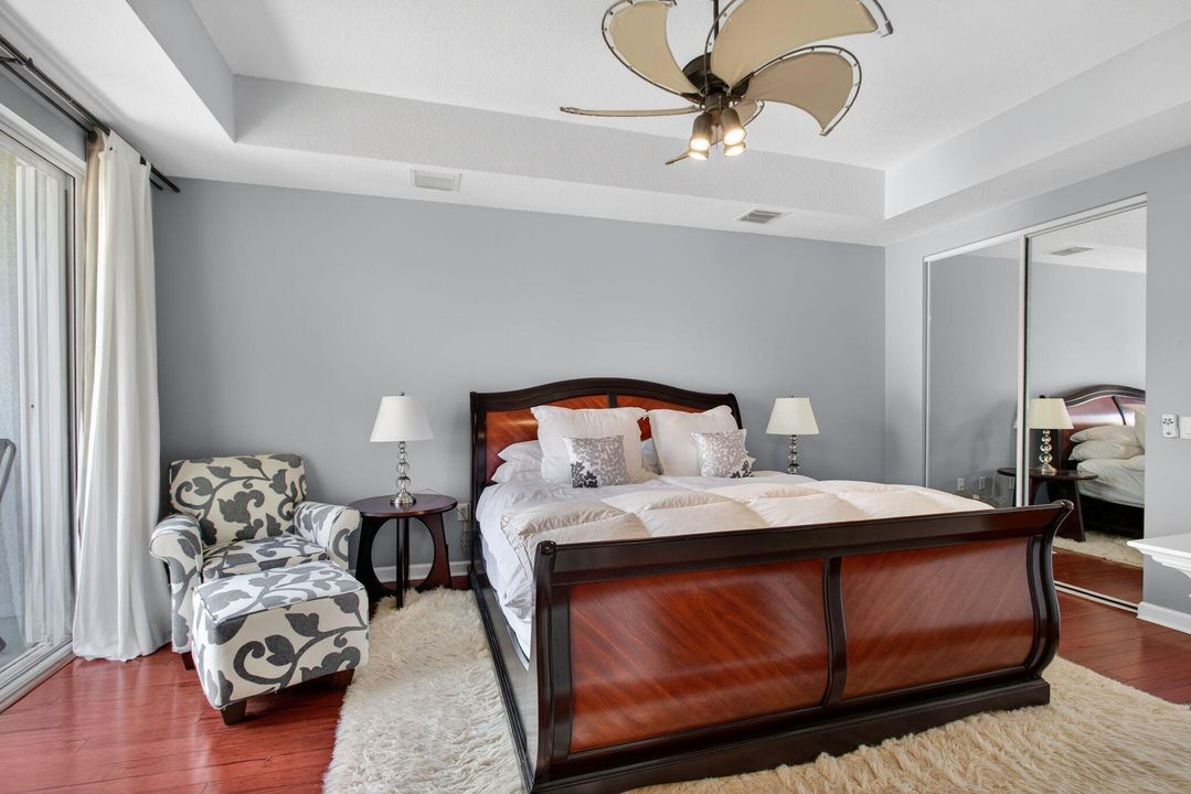 En Venta: $545,000 (2 camas, 3 baños, 2096 Pies cuadrados)