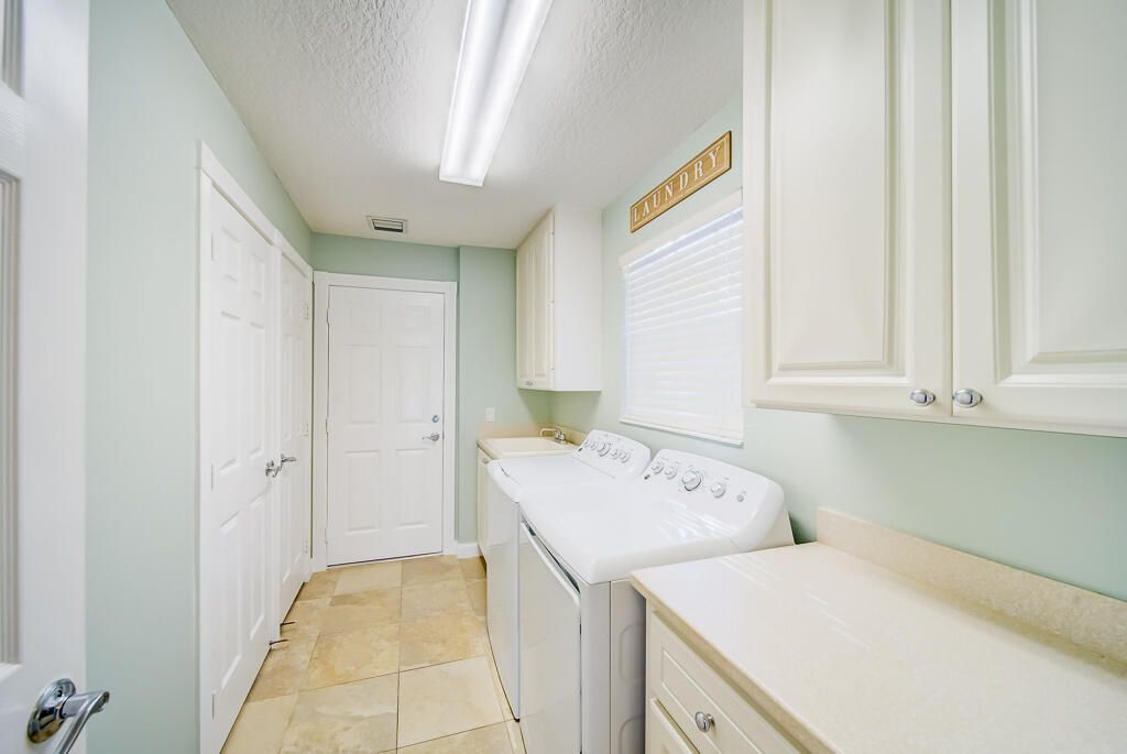 For Sale: $494,500 (2 beds, 2 baths, 1526 Square Feet)