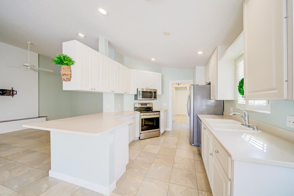 For Sale: $494,500 (2 beds, 2 baths, 1526 Square Feet)