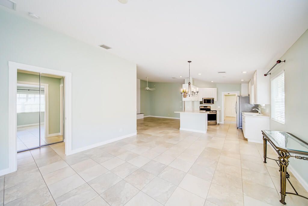 For Sale: $494,500 (2 beds, 2 baths, 1526 Square Feet)